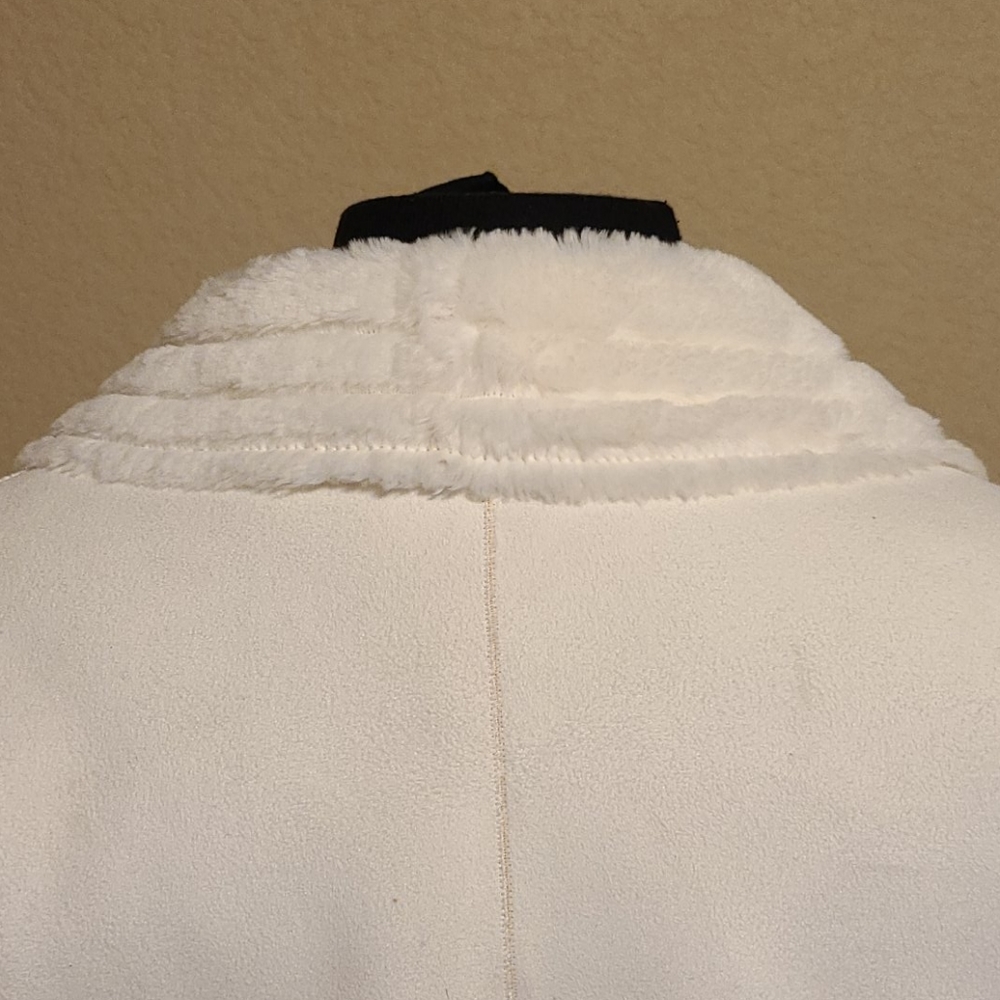 White House Black Market coat - Picture 9 of 16